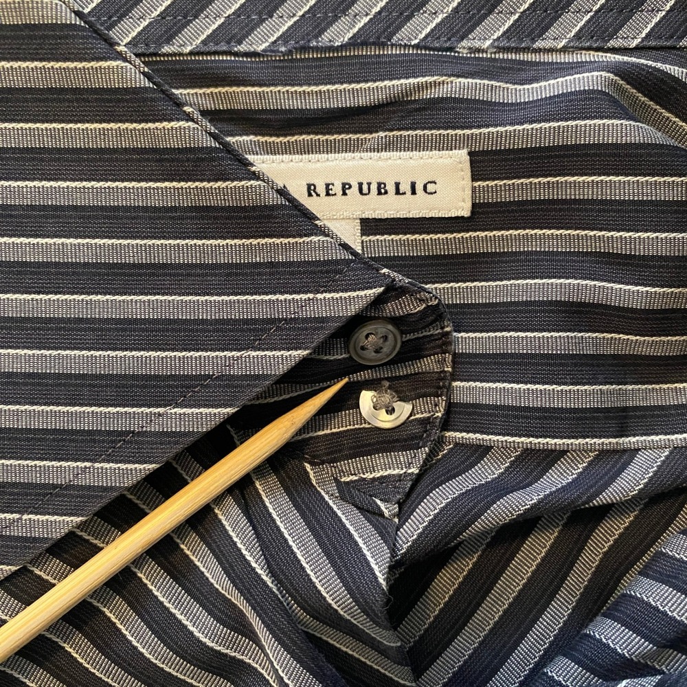 Banana Republic Shirt Sz L Black Gray Diagonal Stripe Button Up VTG Y2K ‎ Office - Picture 9 of 11